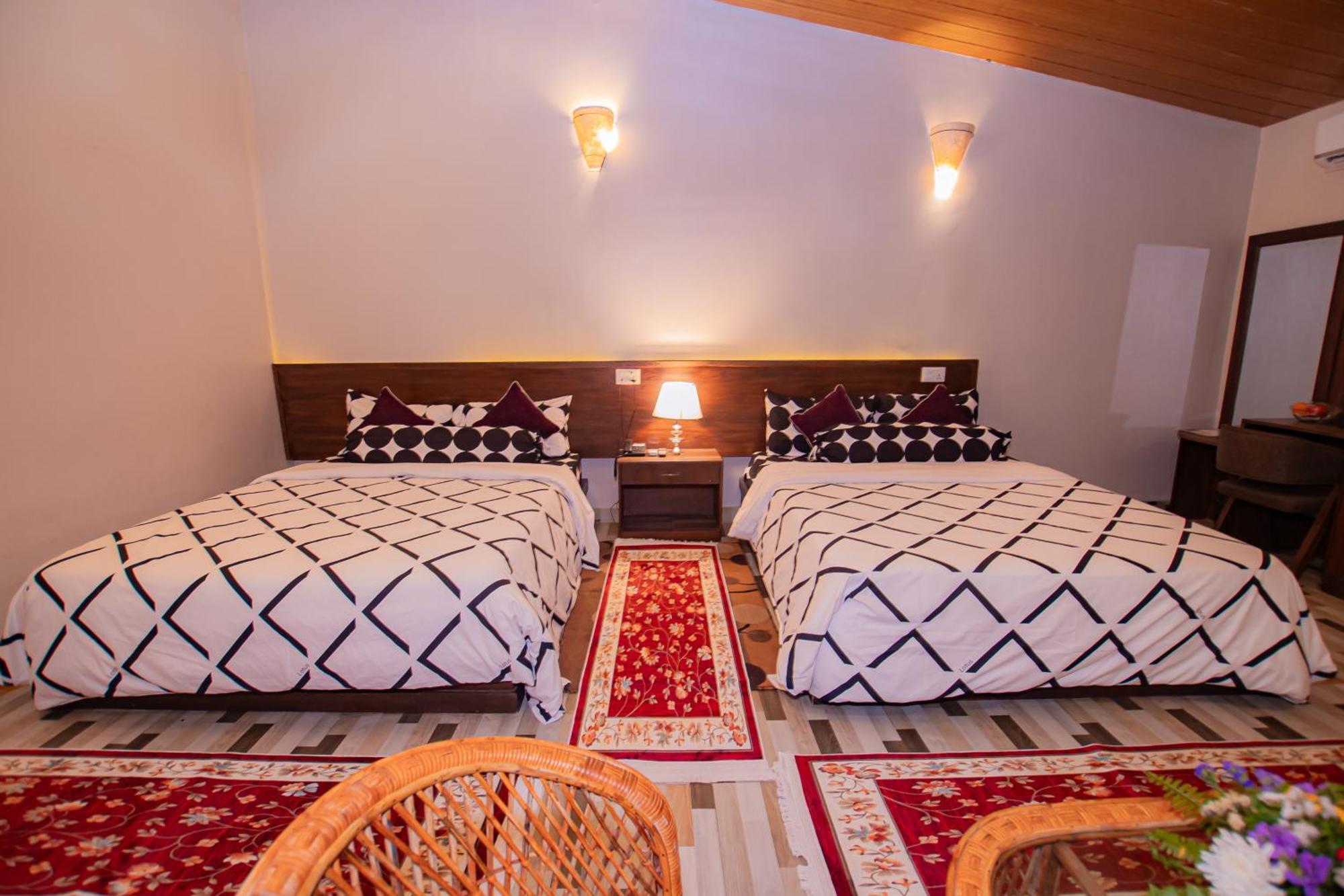 Busy Bee Resort, פוקהרה מראה חיצוני תמונה