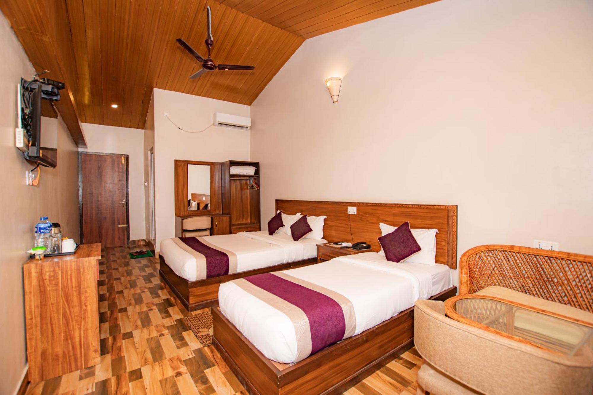 Busy Bee Resort, פוקהרה מראה חיצוני תמונה